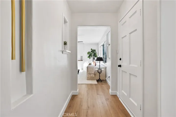 Kitchen to the Right