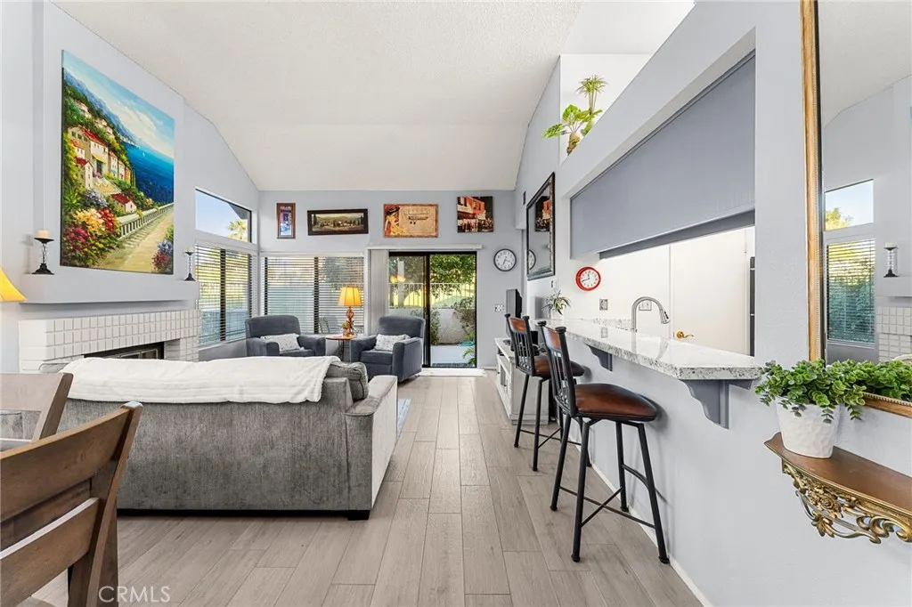 152 Verde, Palm Desert, California 92260 home-pic-3