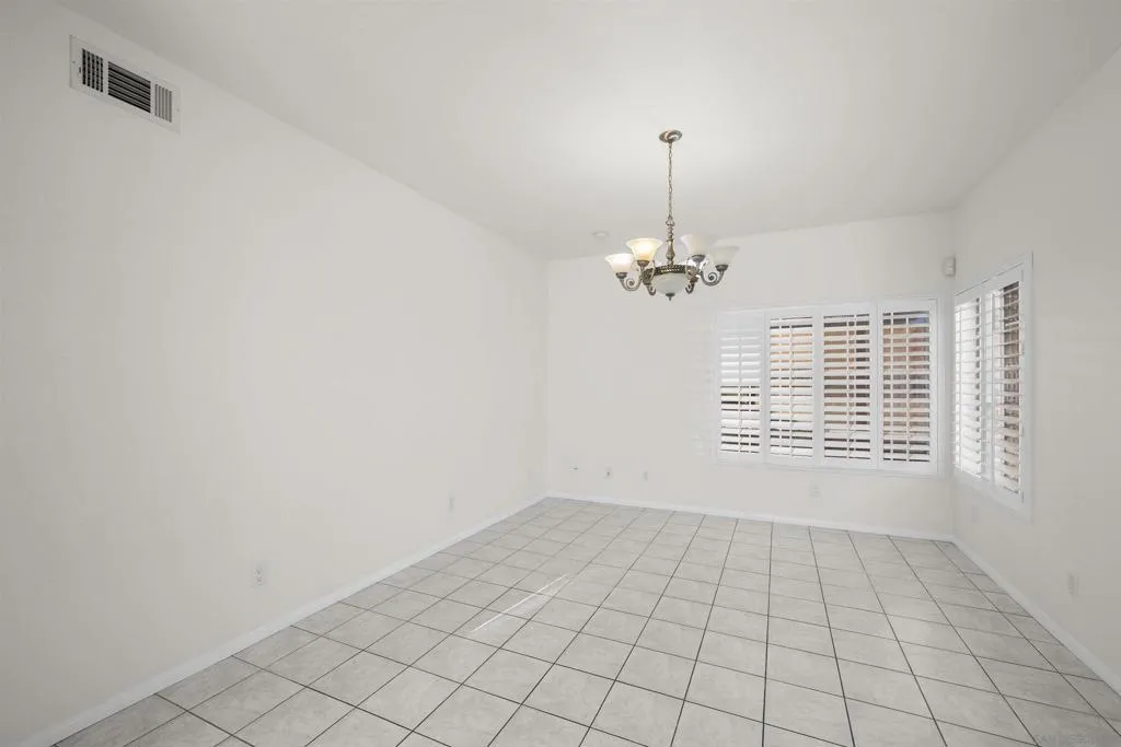 7944 Tinaja Ln, San Diego, California 92139 home-pic-7