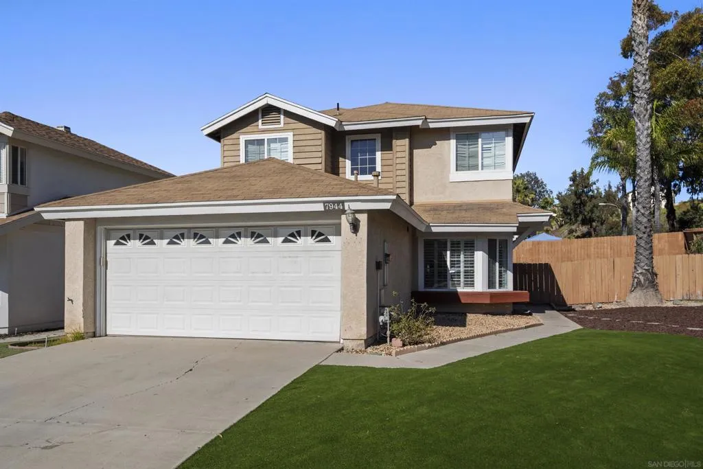 7944 Tinaja Ln, San Diego, California 92139 home-pic-2
