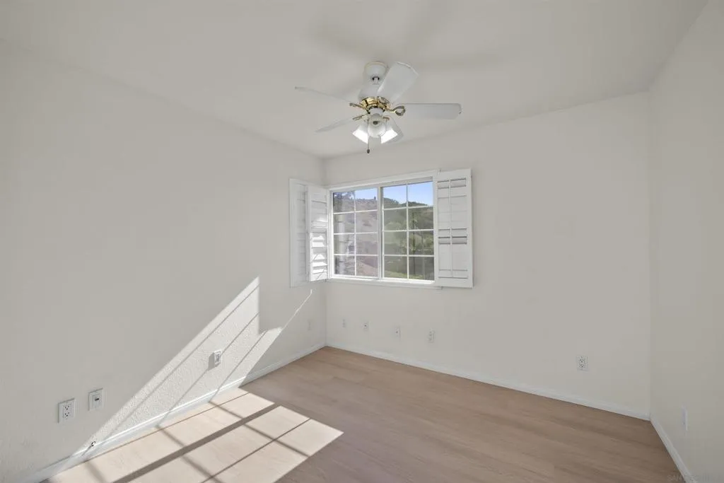 7944 Tinaja Ln, San Diego, California 92139 home-pic-29