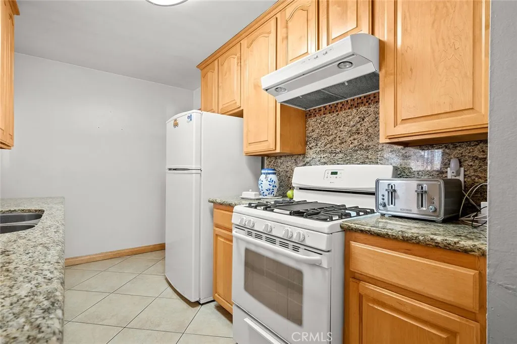 17024 Samgerry, La Puente, California 91744 home-pic-10