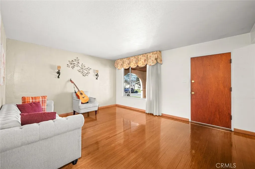 17024 Samgerry, La Puente, California 91744 home-pic-6