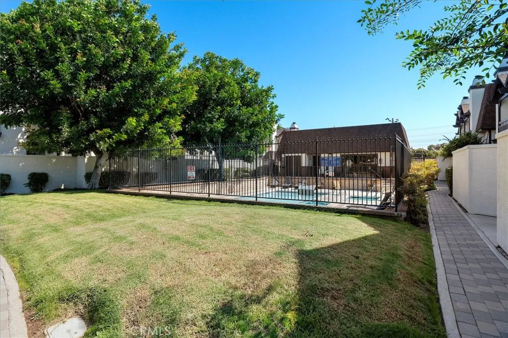 2451 Artesia Boulevard 45, Torrance, California 90504 home-pic-44