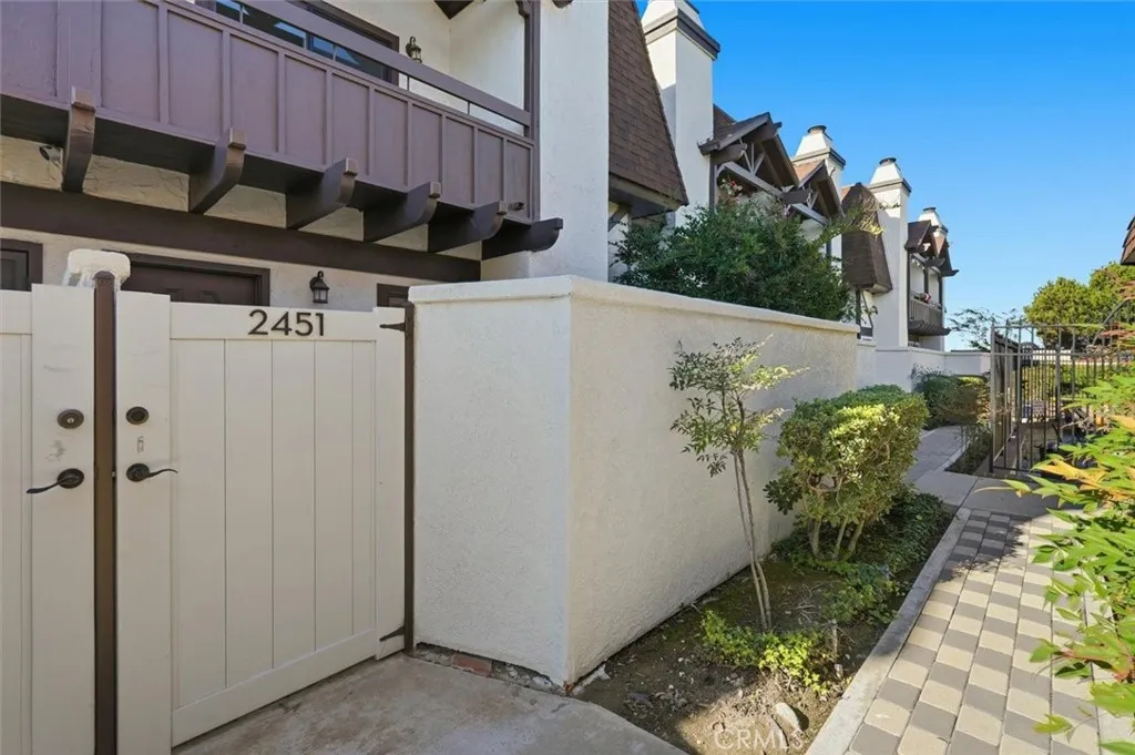 2451 Artesia Boulevard 45, Torrance, California 90504 home-pic-34