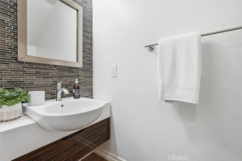 2451 Artesia Boulevard 45, Torrance, California 90504 home-pic-13