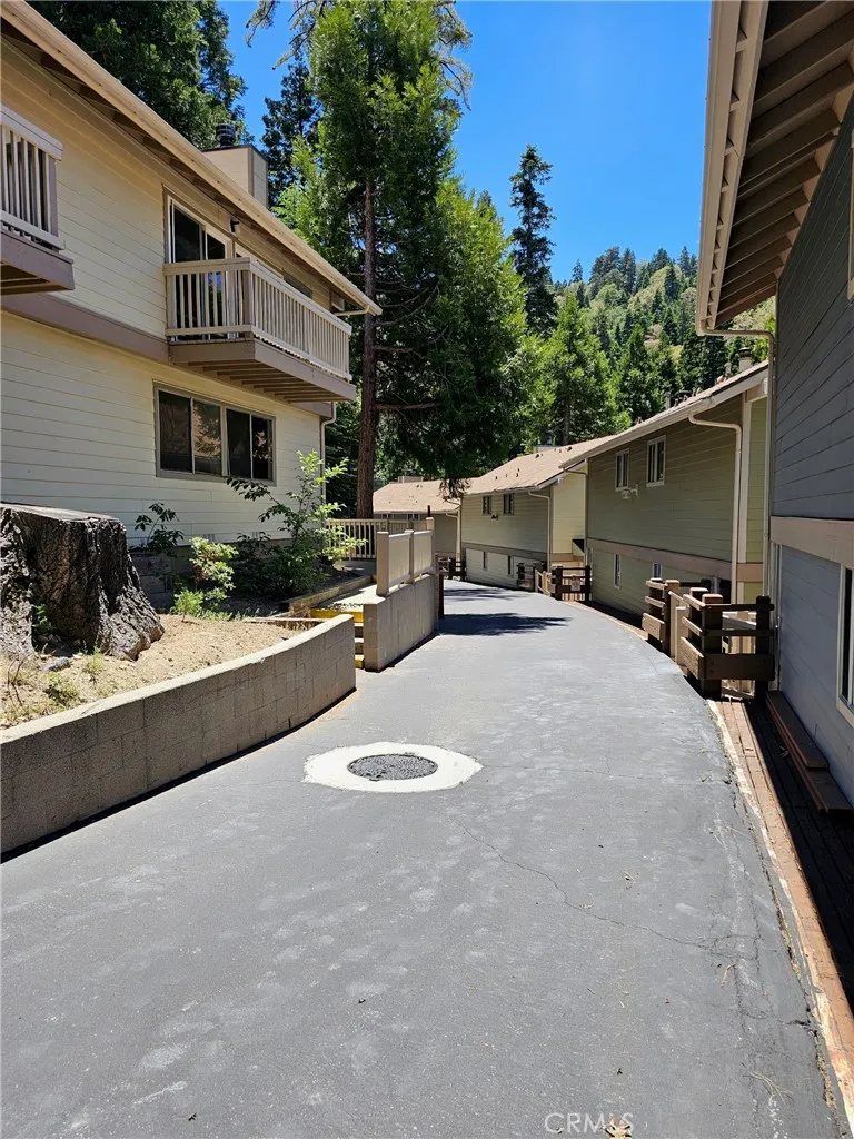 314 Canyon Crest, Lake Arrowhead, California 92352 home-pic-0