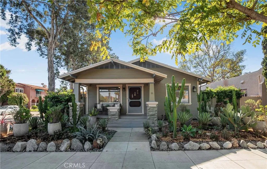3740 E 5th Street, Long Beach, California 90814 home-pic-0