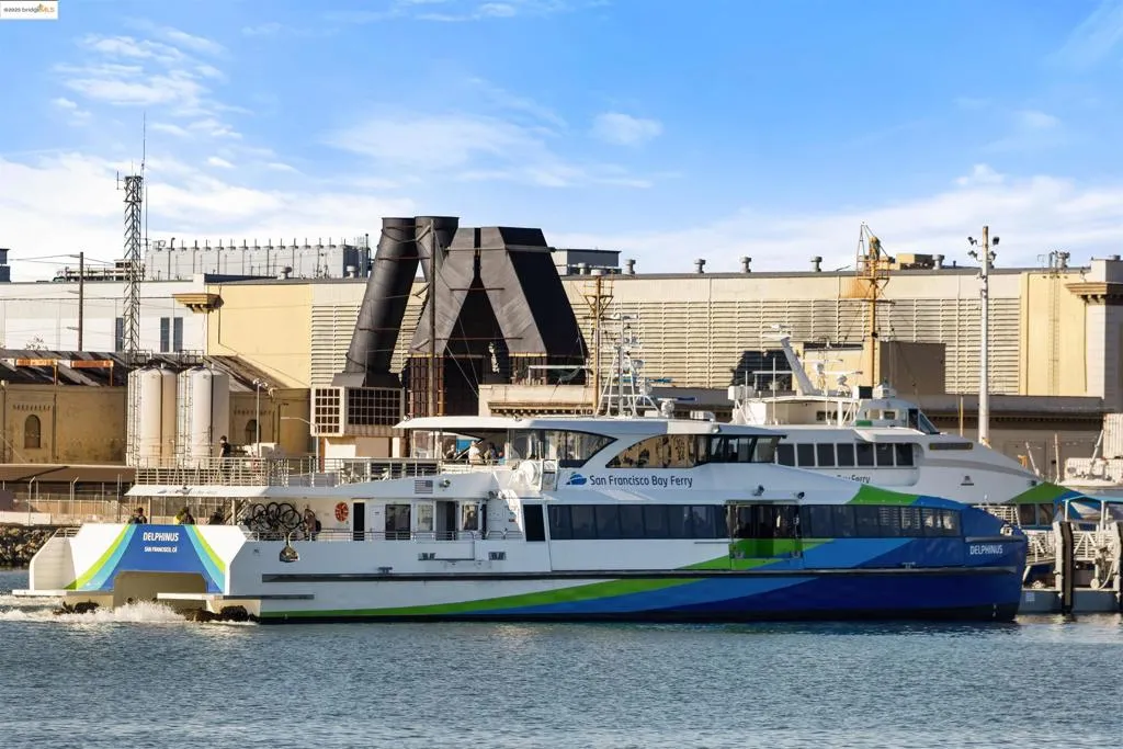 2836 Tradewind Dr, Alameda, California 94501 home-pic-34