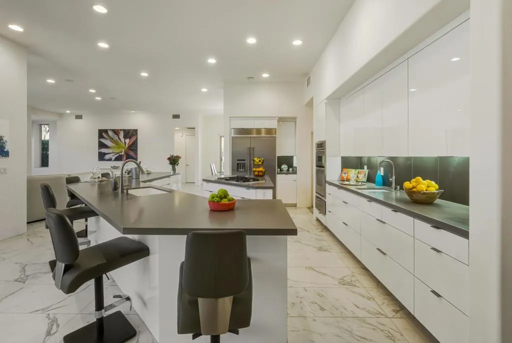 48700 San Pedro Street, La Quinta, California 92253 home-pic-11