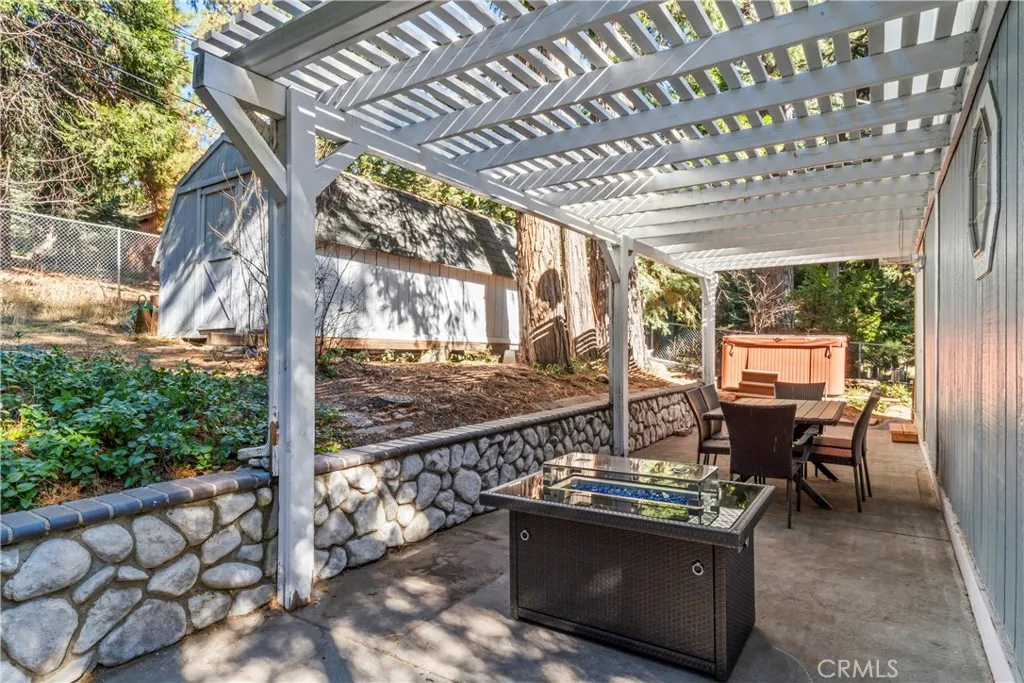 2113 Spring Oak, Running Springs, California 92382 home-pic-27