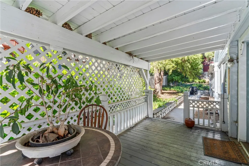 2113 Spring Oak, Running Springs, California 92382 home-pic-2