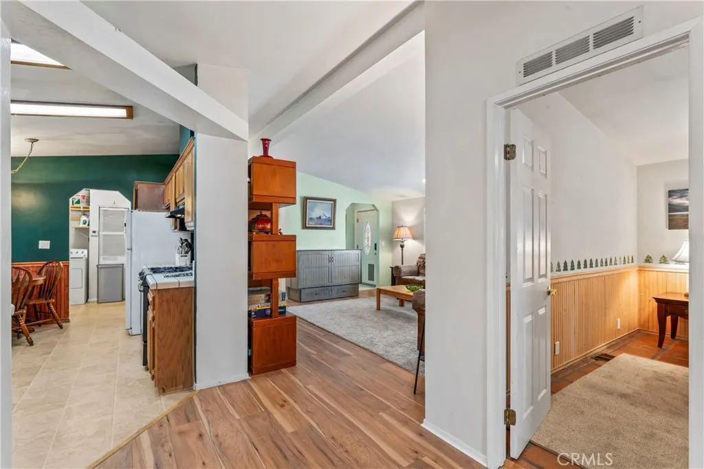 2113 Spring Oak, Running Springs, California 92382 home-pic-22