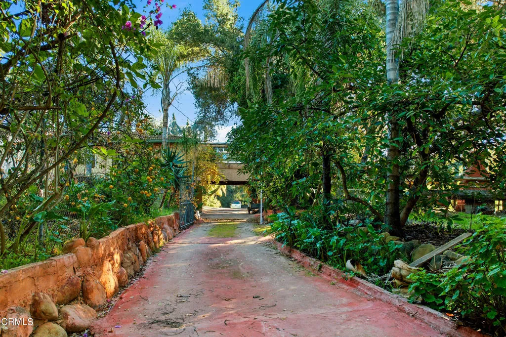 1400 Park Drive, Ojai, California 93023 home-pic-12