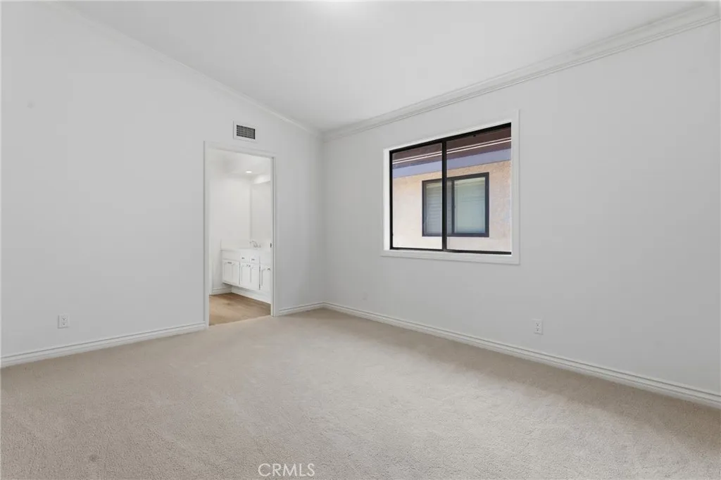 13033 Magnolia, Sherman Oaks, California 91423 home-pic-43