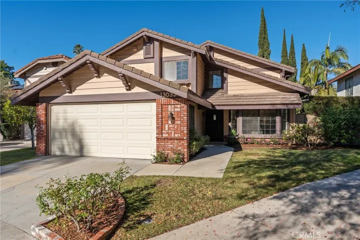 Exterior - Front Yard