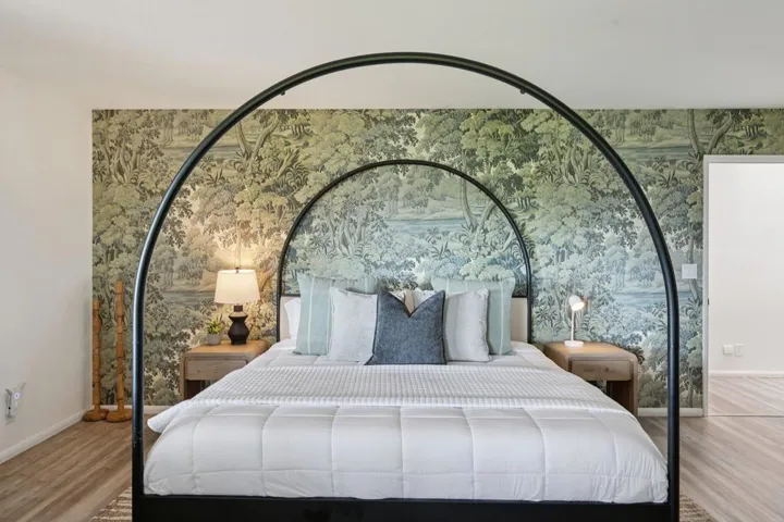 57-web-or-mls-26086 Bear Valley Heights