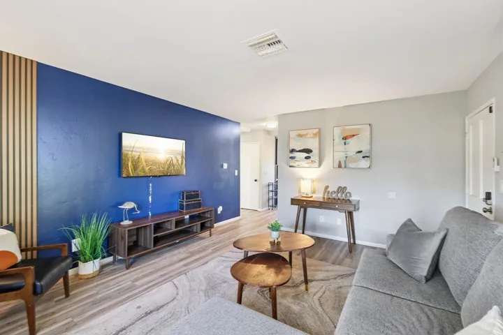 120-web-or-mls-26086 Bear Valley Heights