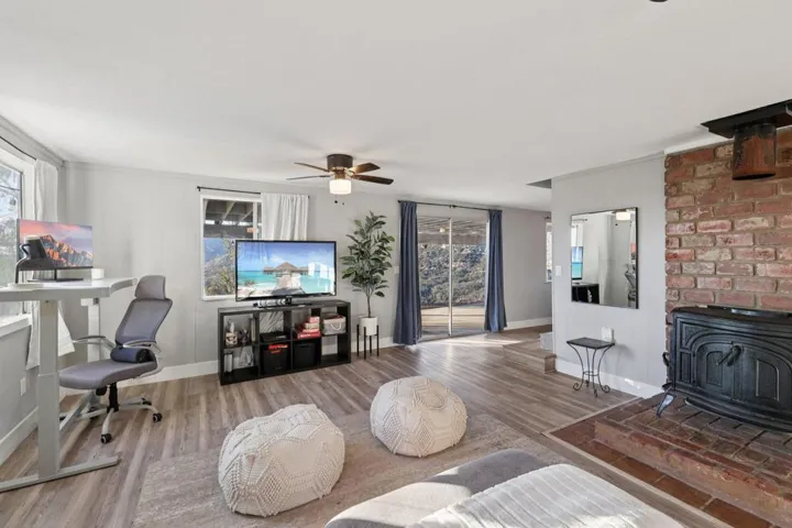 221-web-or-mls-26086 Bear Valley Heights