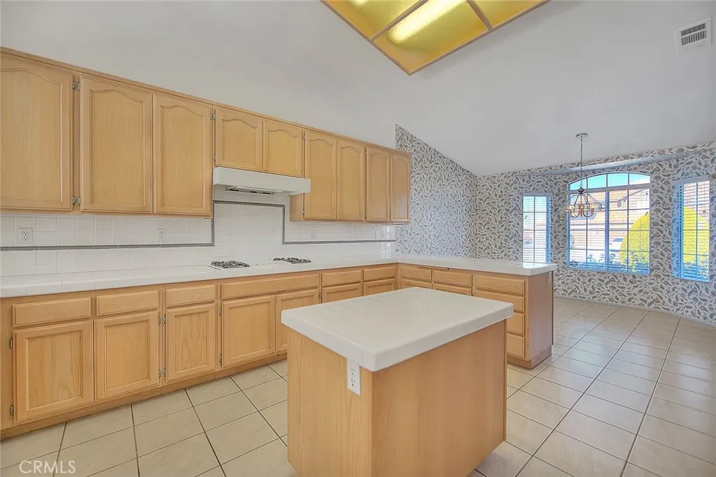 19149 Catalina, Apple Valley, California 92308 home-pic-20
