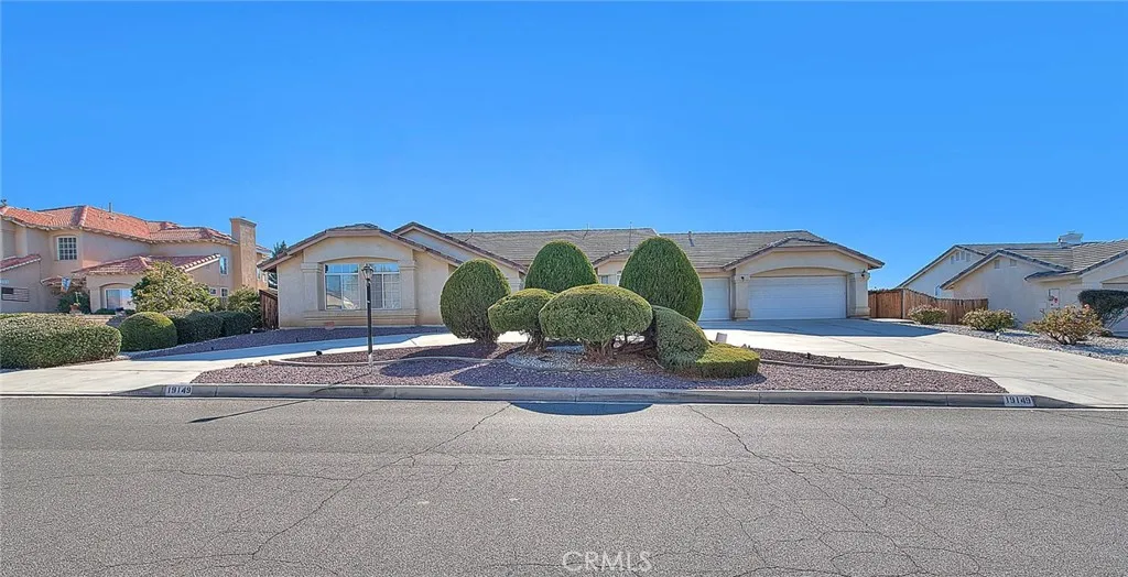 19149 Catalina, Apple Valley, California 92308 home-pic-1