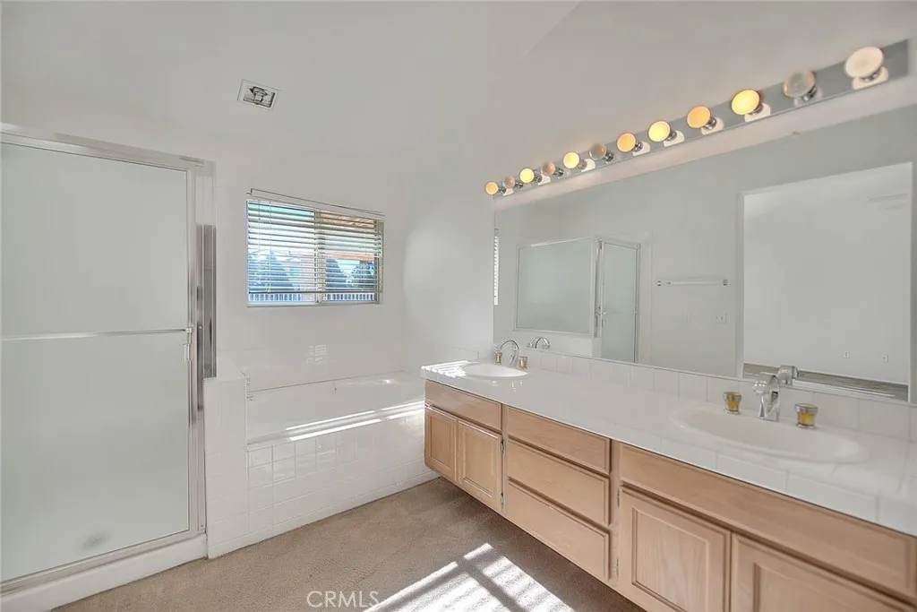 19149 Catalina, Apple Valley, California 92308 home-pic-32