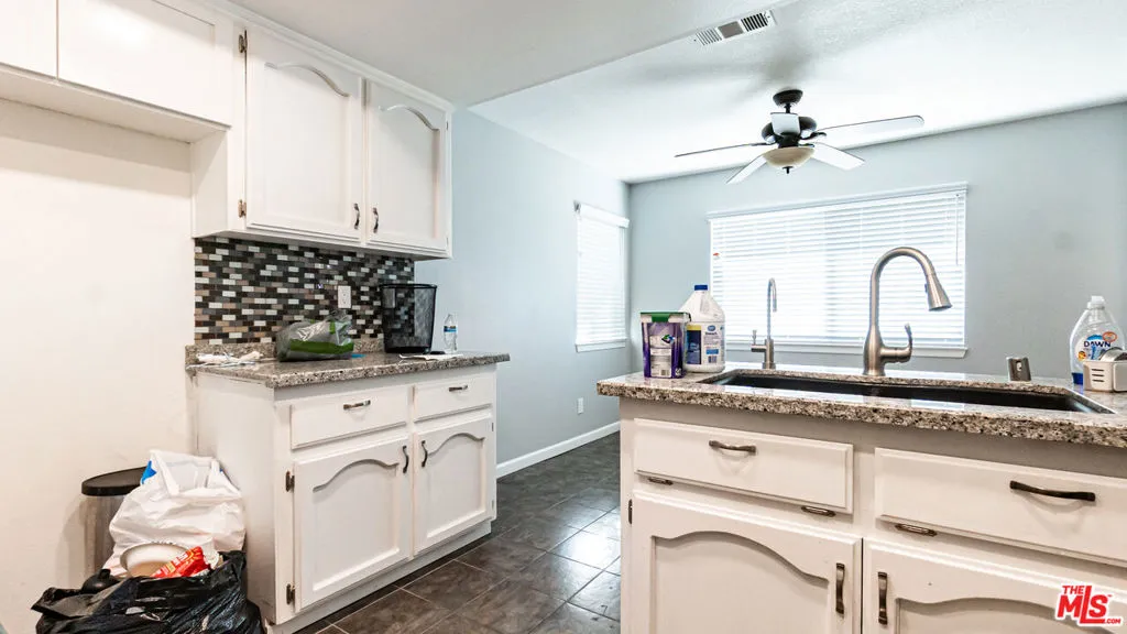 26665 Lakeview Drive, Helendale, California 92342 home-pic-12