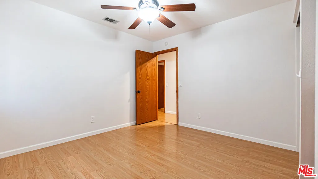 26665 Lakeview Drive, Helendale, California 92342 home-pic-16