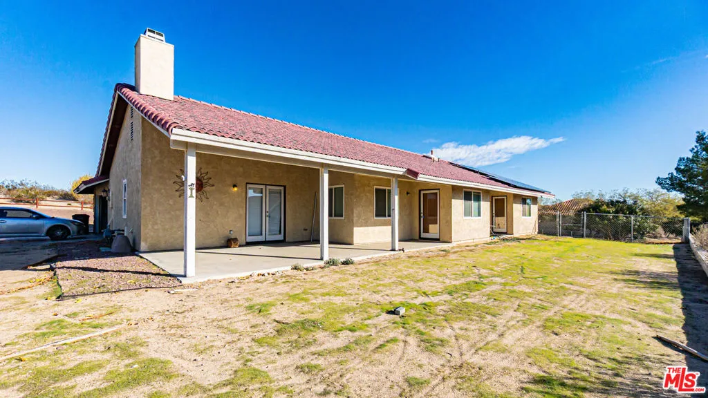 26665 Lakeview Drive, Helendale, California 92342 home-pic-26