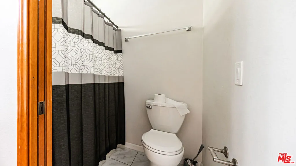 26665 Lakeview Drive, Helendale, California 92342 home-pic-24