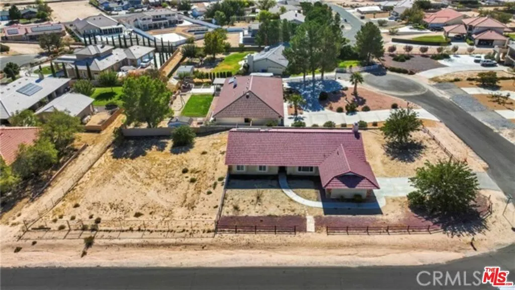 26665 Lakeview Drive, Helendale, California 92342 home-pic-1