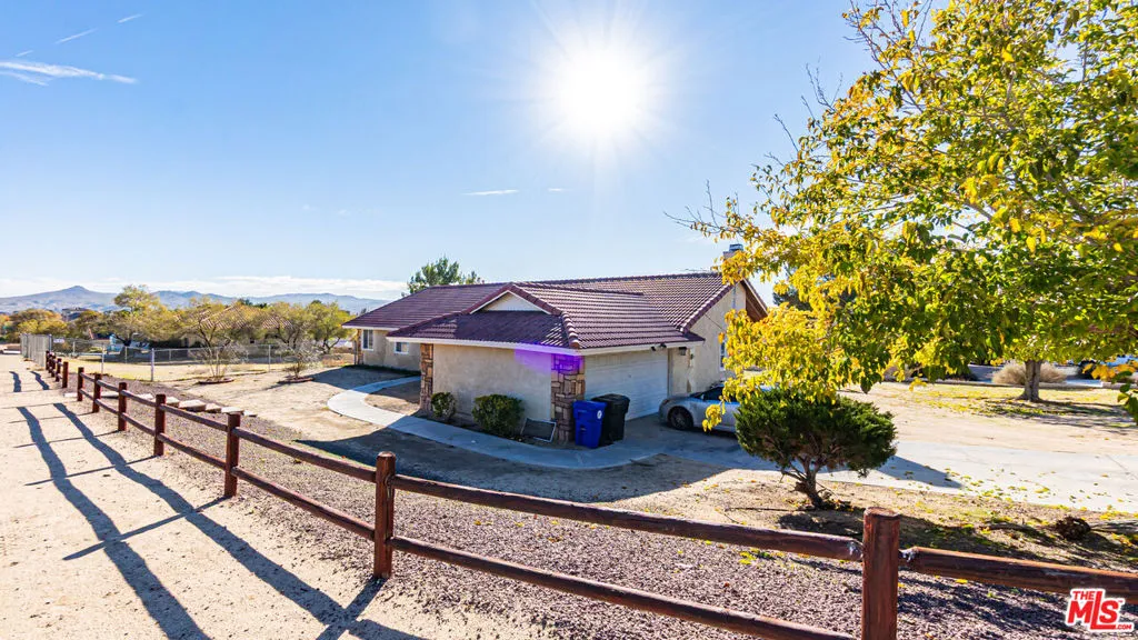 26665 Lakeview Drive, Helendale, California 92342 home-pic-34