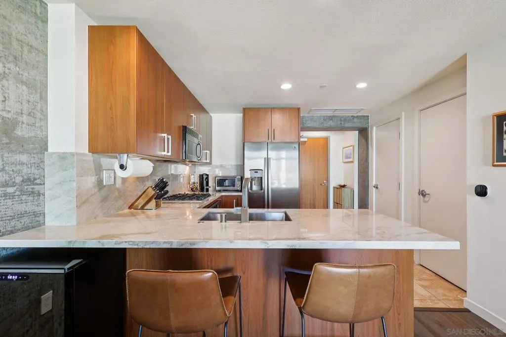 800 The Mark Ln 1203, San Diego, California 92101 home-pic-19