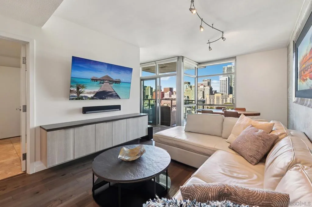 800 The Mark Ln 1203, San Diego, California 92101 home-pic-0