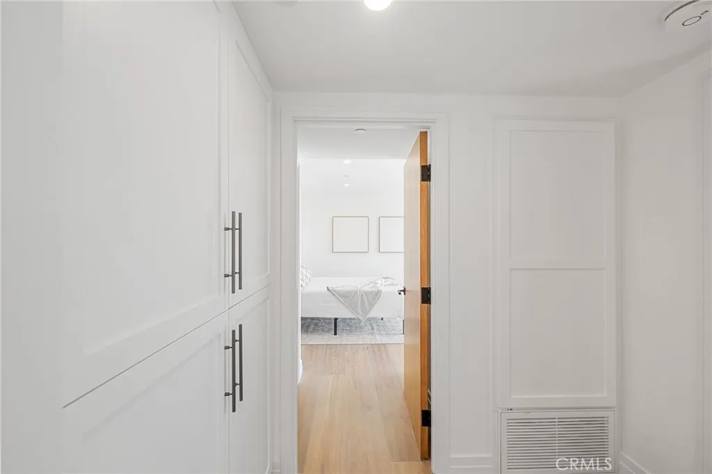 723 Balboa Avenue, Laguna Beach, California 92651 home-pic-22