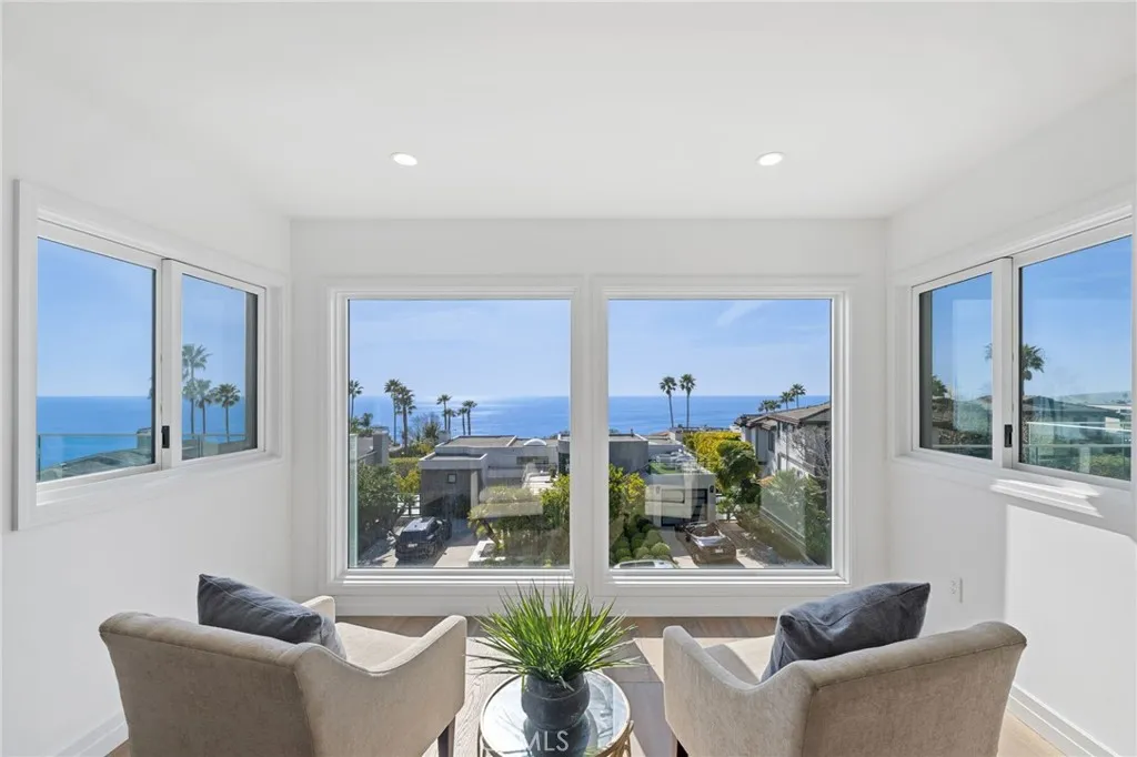 723 Balboa Avenue, Laguna Beach, California 92651 home-pic-12