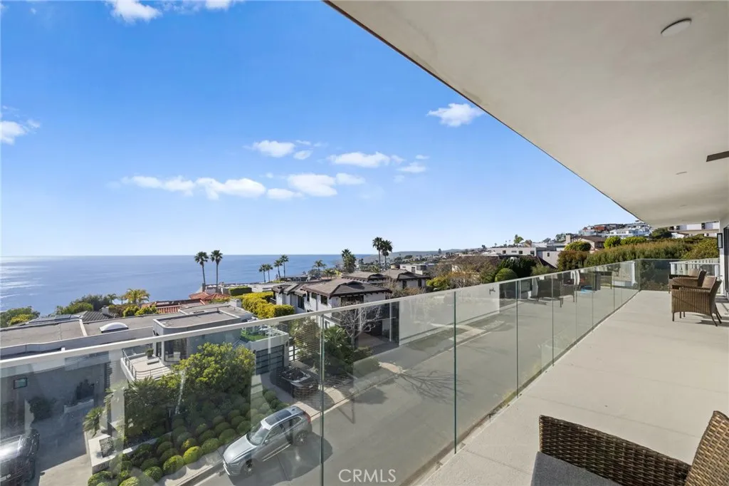 723 Balboa Avenue, Laguna Beach, California 92651 home-pic-37