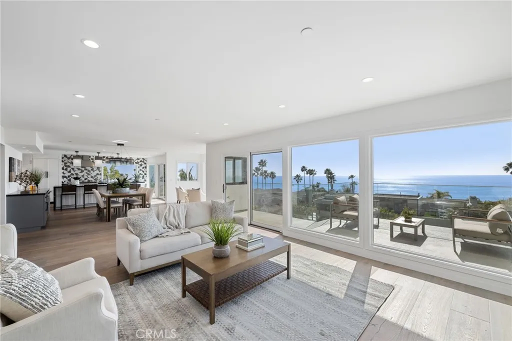 723 Balboa Avenue, Laguna Beach, California 92651 home-pic-1