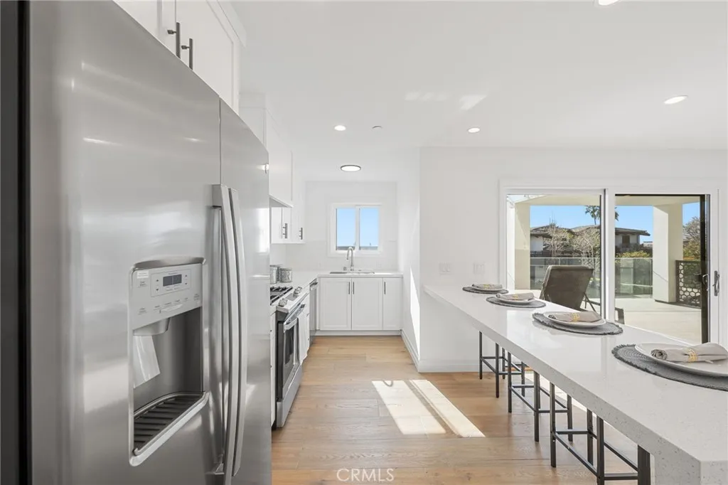 723 Balboa Avenue, Laguna Beach, California 92651 home-pic-21