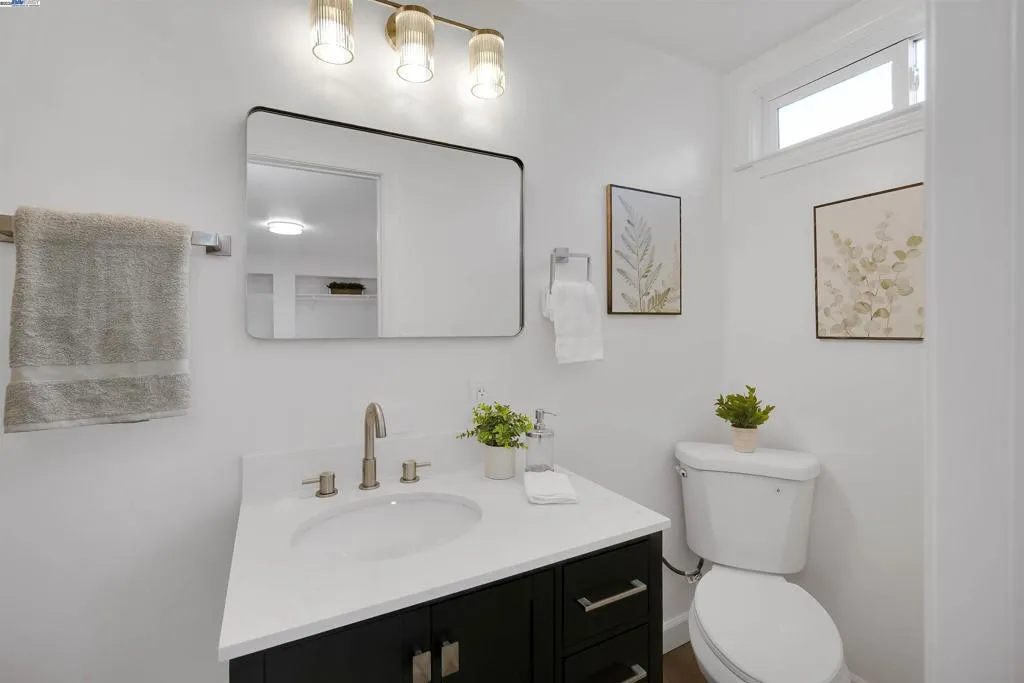 26555 Underwood Ave, Hayward, California 94544 home-pic-23