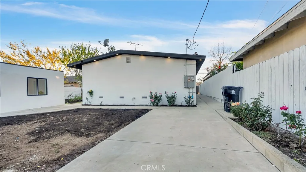 10334 Louise, Granada Hills, California 91344 home-pic-47