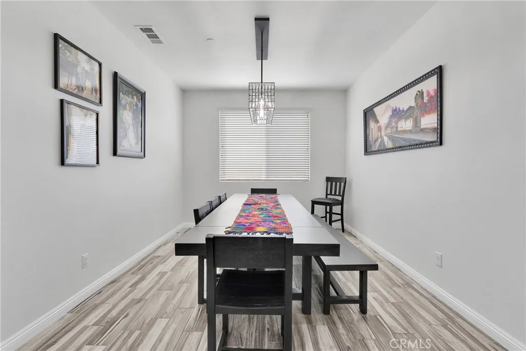 13458 Snowdrop Court, Victorville, California 92394 home-pic-20