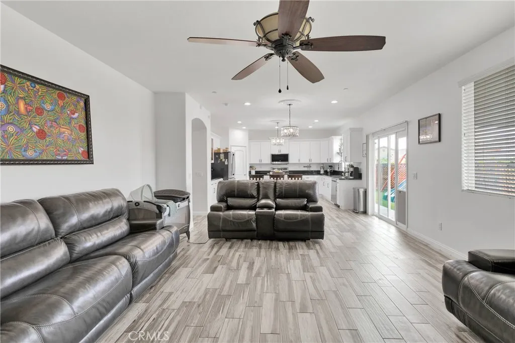 13458 Snowdrop Court, Victorville, California 92394 home-pic-13