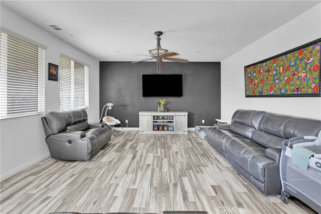 13458 Snowdrop Court, Victorville, California 92394 home-pic-10