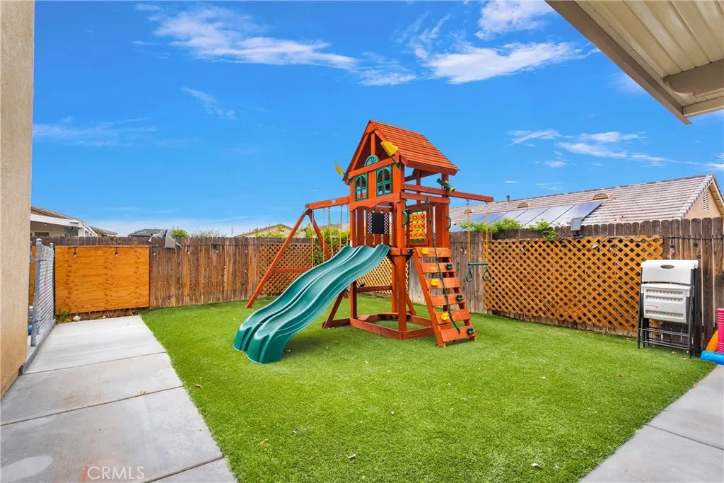 13458 Snowdrop Court, Victorville, California 92394 home-pic-38