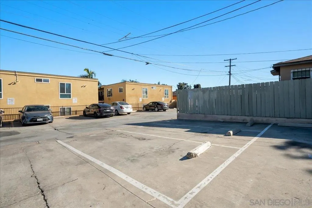 4353 51 St 6, San Diego, California 92115 home-pic-11