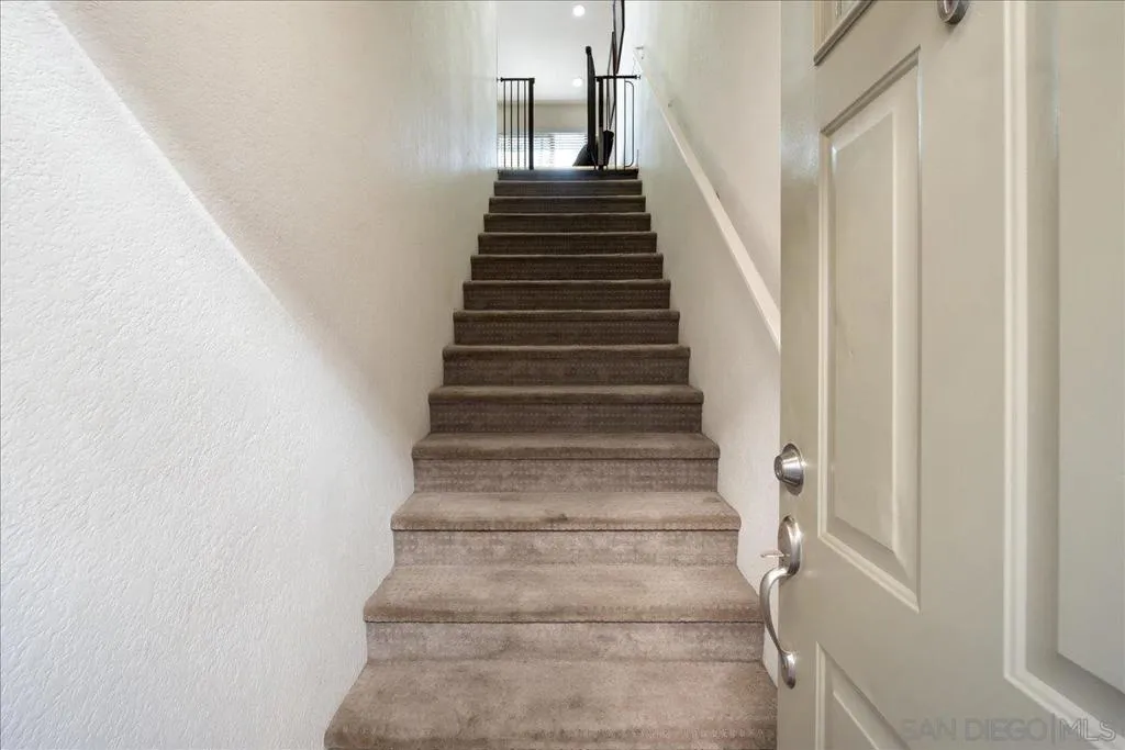 4353 51 St 6, San Diego, California 92115 home-pic-1