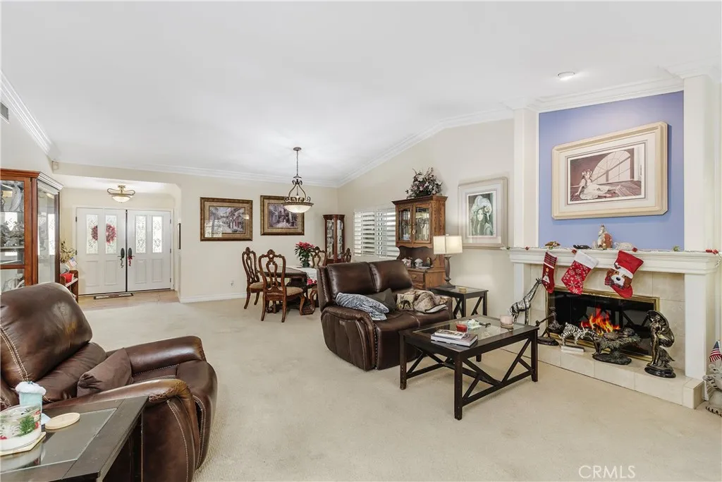 547 Via Zapata, Riverside, California 92507 home-pic-7