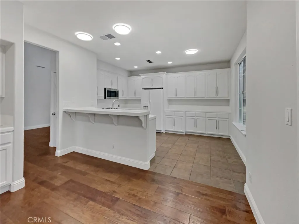 51 Village Square, Pleasant Hill, California 94523 home-pic-12