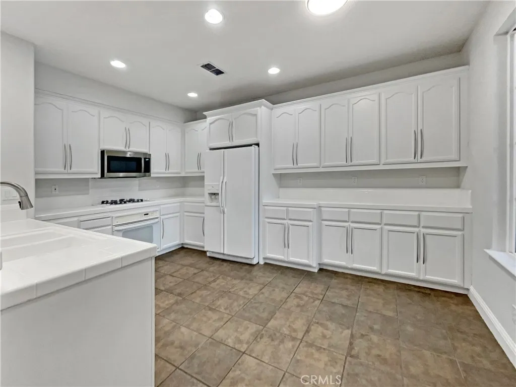 51 Village Square, Pleasant Hill, California 94523 home-pic-13